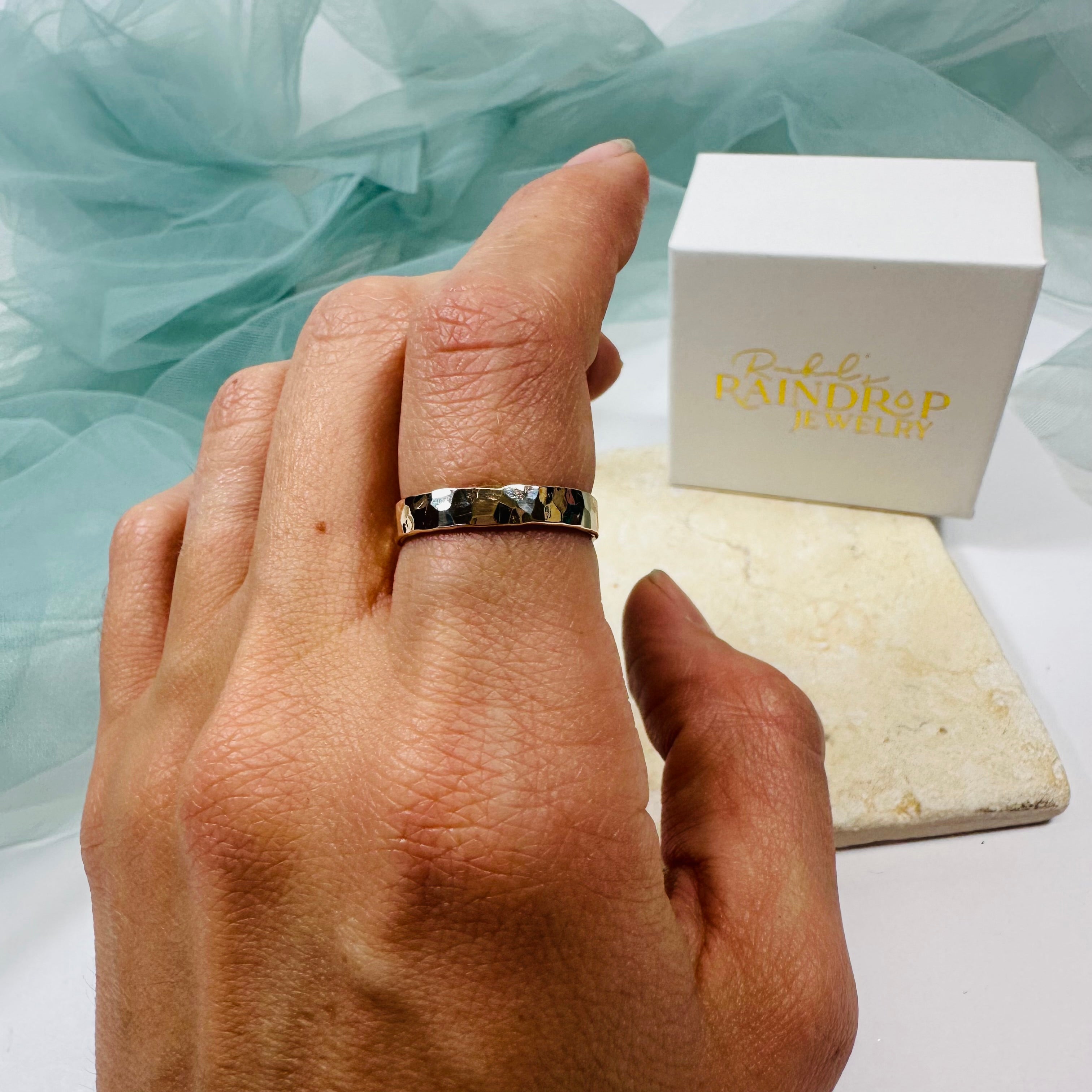 14k Gold Filled Hammered Band Ring - Size 7